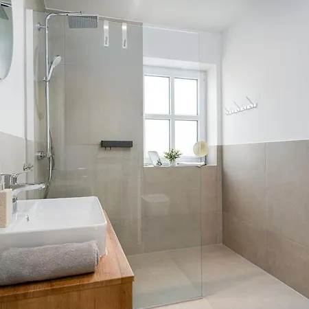 One-bedroom بيت للعطل *